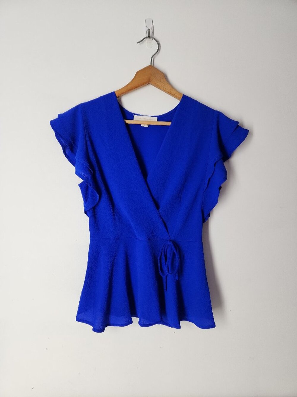 Monteau faux-wrap peplum top blouse vibrant cobalt royal blue V-neck Sz M